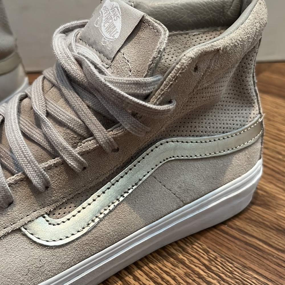 Vans - Picture 4 of 7